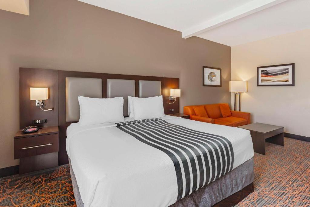Best Western Plus Executive Inn Toronto Eksteriør billede